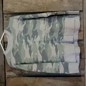 Women's Camo top, size Med (8-10)